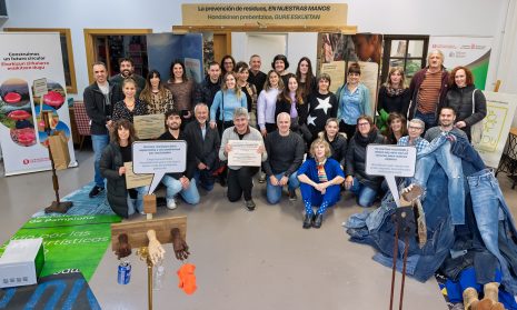 Foto noticia - Residuos de Navarra / Nafarroako Hondakinak y Traperos de Emaus presentan en Leitza la exposición itinerante “La prevención de residuos, en nuestras manos”